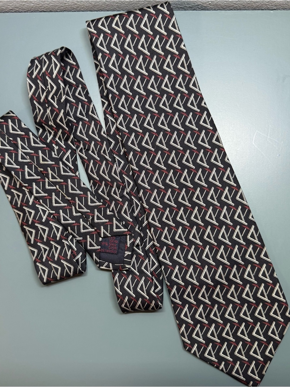 Etro Milano Vintage 100% Silk Geometric Tie Made in Italy